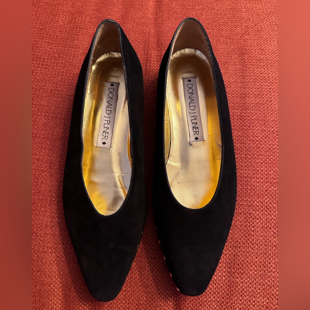 Donald Pliner- Suede ballet studded flats
